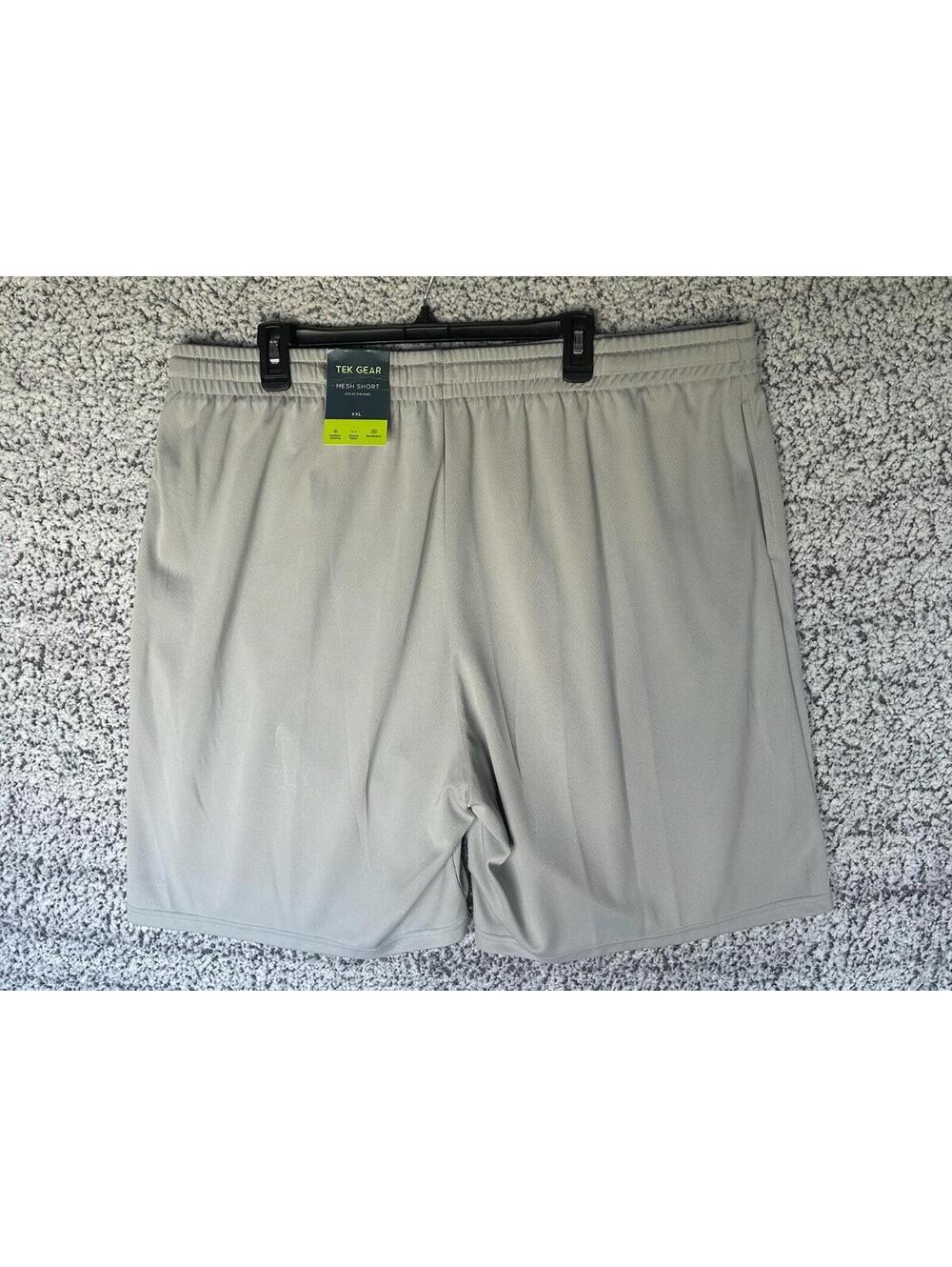 Tek Gear Relaxed Hits At Knee Men's Shorts XXL Silver Spring Wicking Stretch NWT